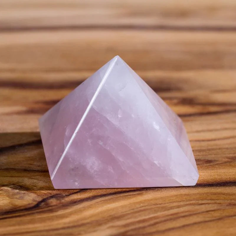 Pyramide en Quartz Rose